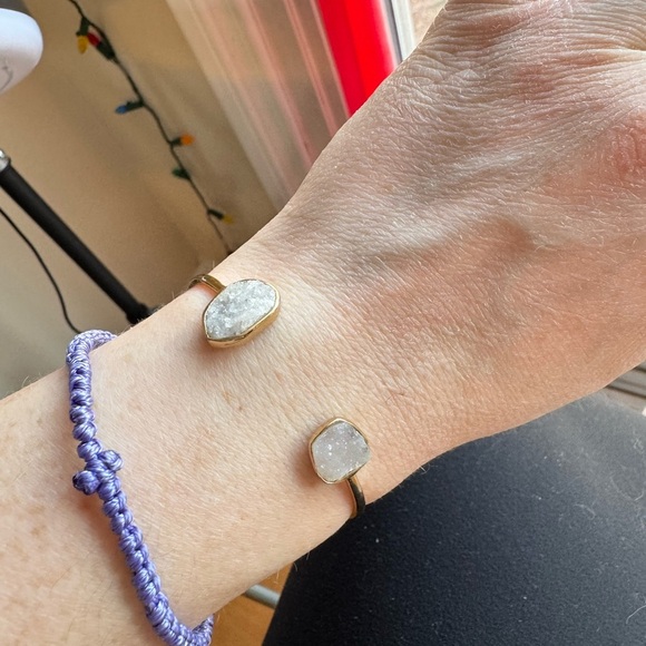 Stella and Dot Crystal Gold Bangle Bracelet - Picture 1 of 5